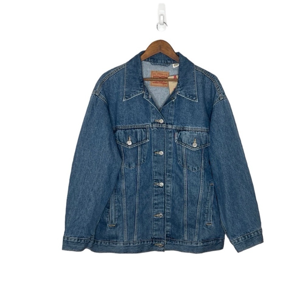 Levis Women’s Baggy Trucker Denim Jacket - Picture 6 of 15